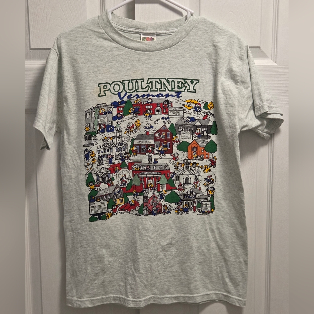 Vintage 90s Cartoon Poultney Vermont All Over Graphic Tee Size Medium Unisex